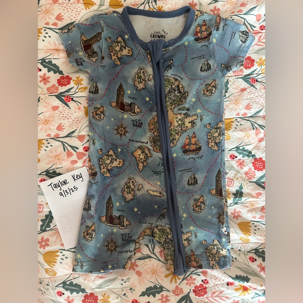 Little Crowns and Capes Bamboo Neverland Shortie